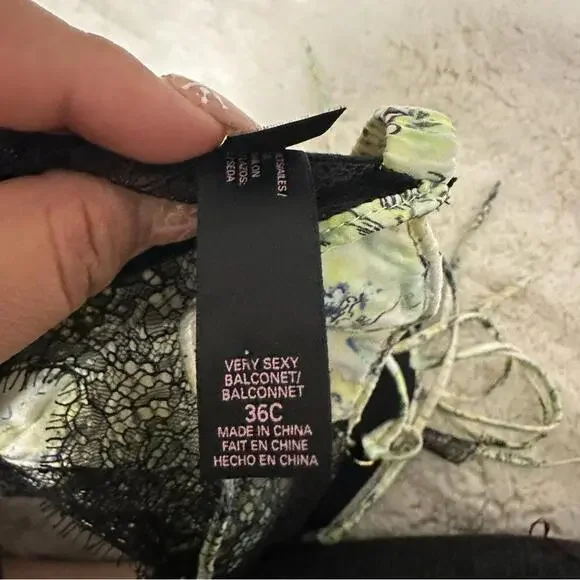 Victoria's Secret Designer Collection Very Sexy Island Silk Demi Bra